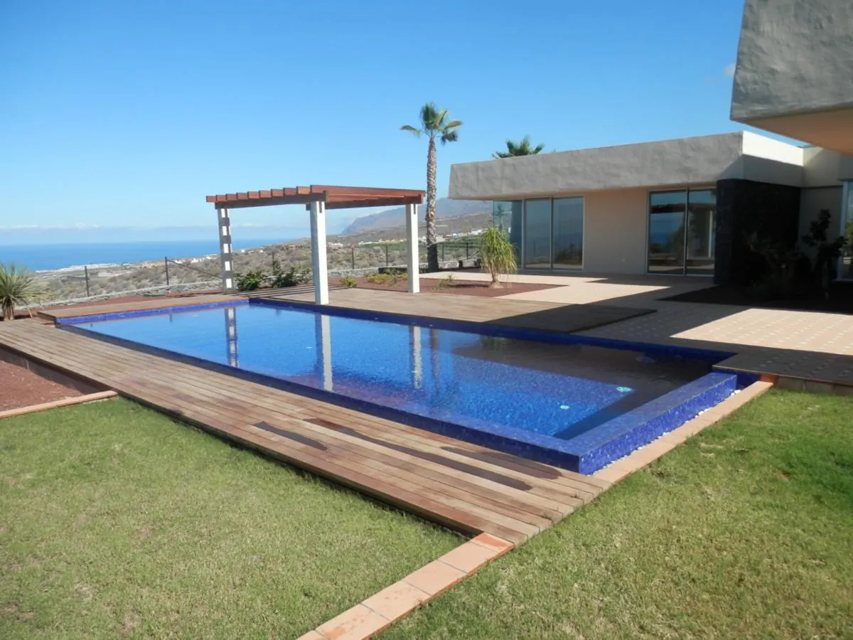 Villa with a swimming pool, timber deck and sea view in the south of Tenerife Villa with a swimming pool, timber deck and sea view in the south of Tenerife